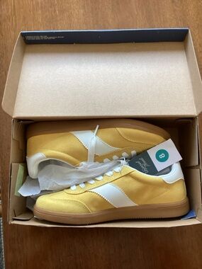 Yellow Universal Thread Sneakers with White Stripe NIB, size 8